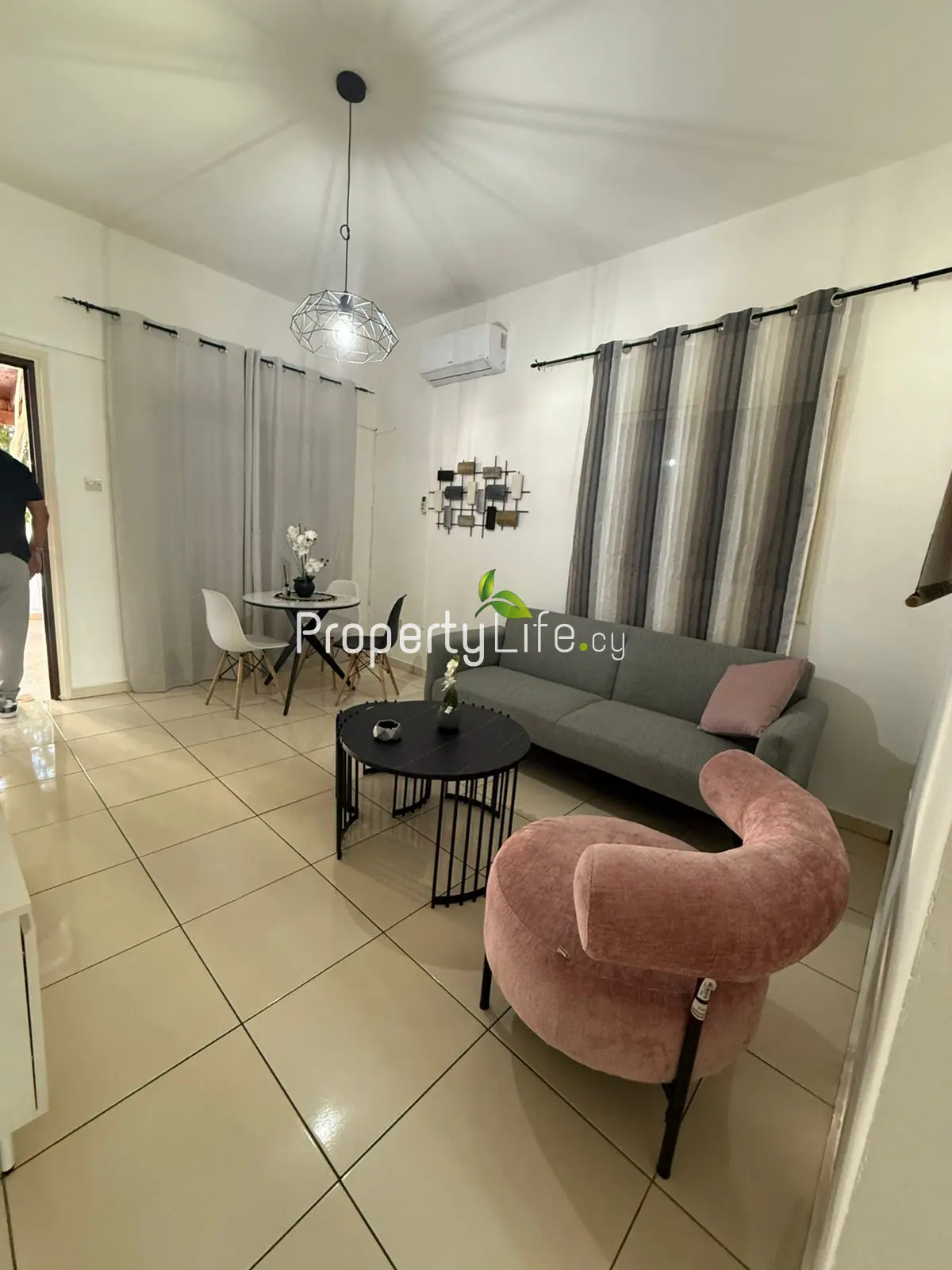 1 BEDROOM APARTMENT WITH LARGE VERANDA CHRYSOPOLITISSA LARNACA