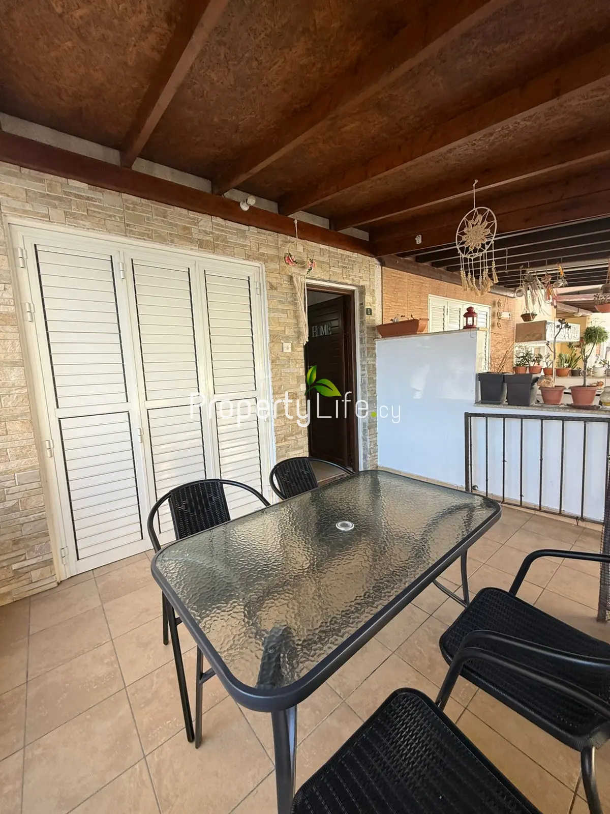 1 BEDROOM APARTMENT WITH LARGE VERANDA CHRYSOPOLITISSA LARNACA