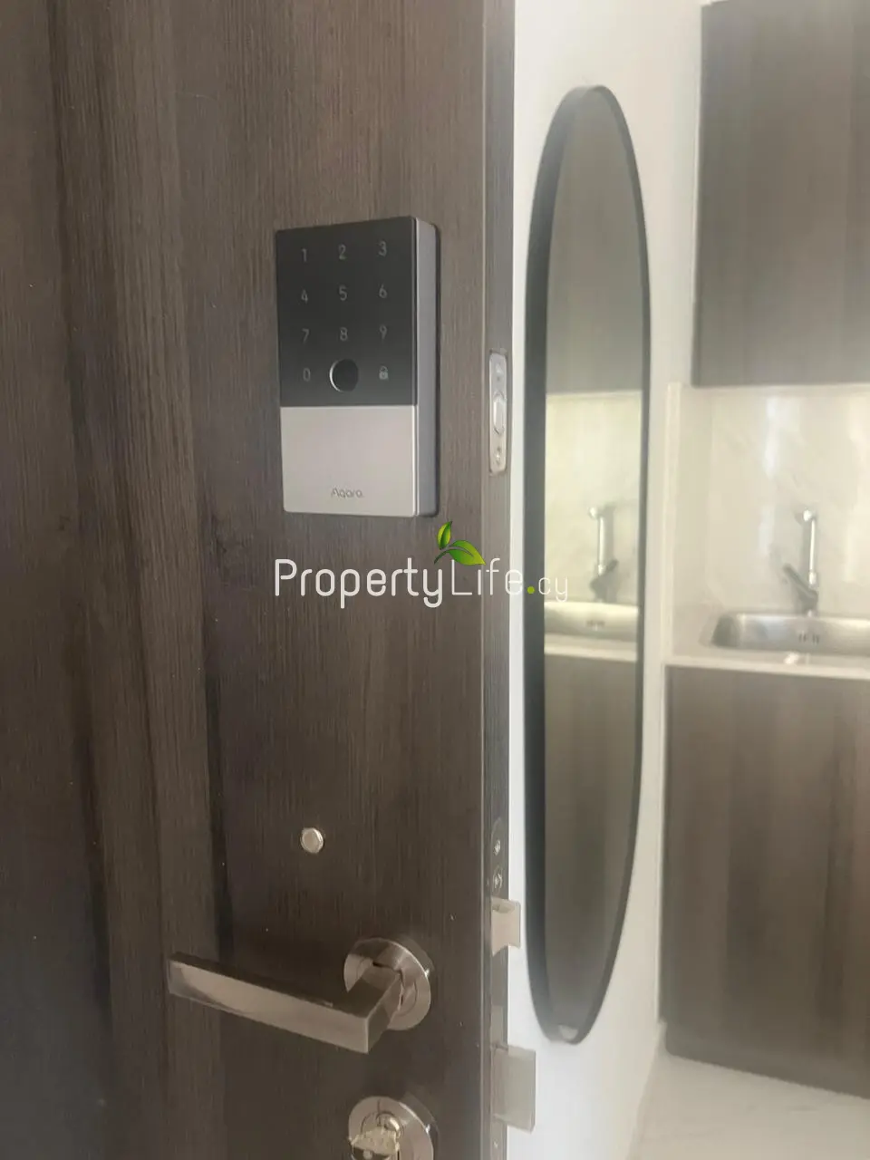 RADISSON BLU AREA 1 BEDROOM APARTMENT FOR RENT