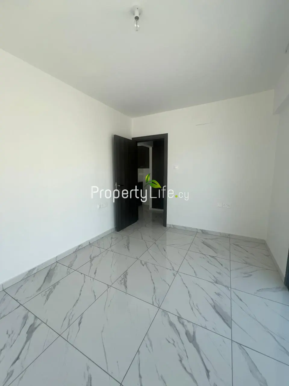 RADISSON BLU AREA 1 BEDROOM APARTMENT FOR RENT