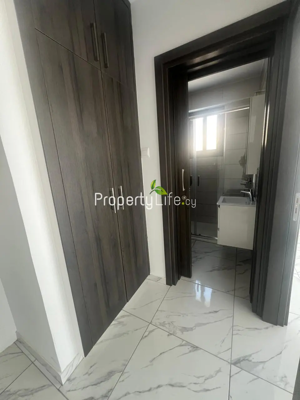 RADISSON BLU AREA 1 BEDROOM APARTMENT FOR RENT