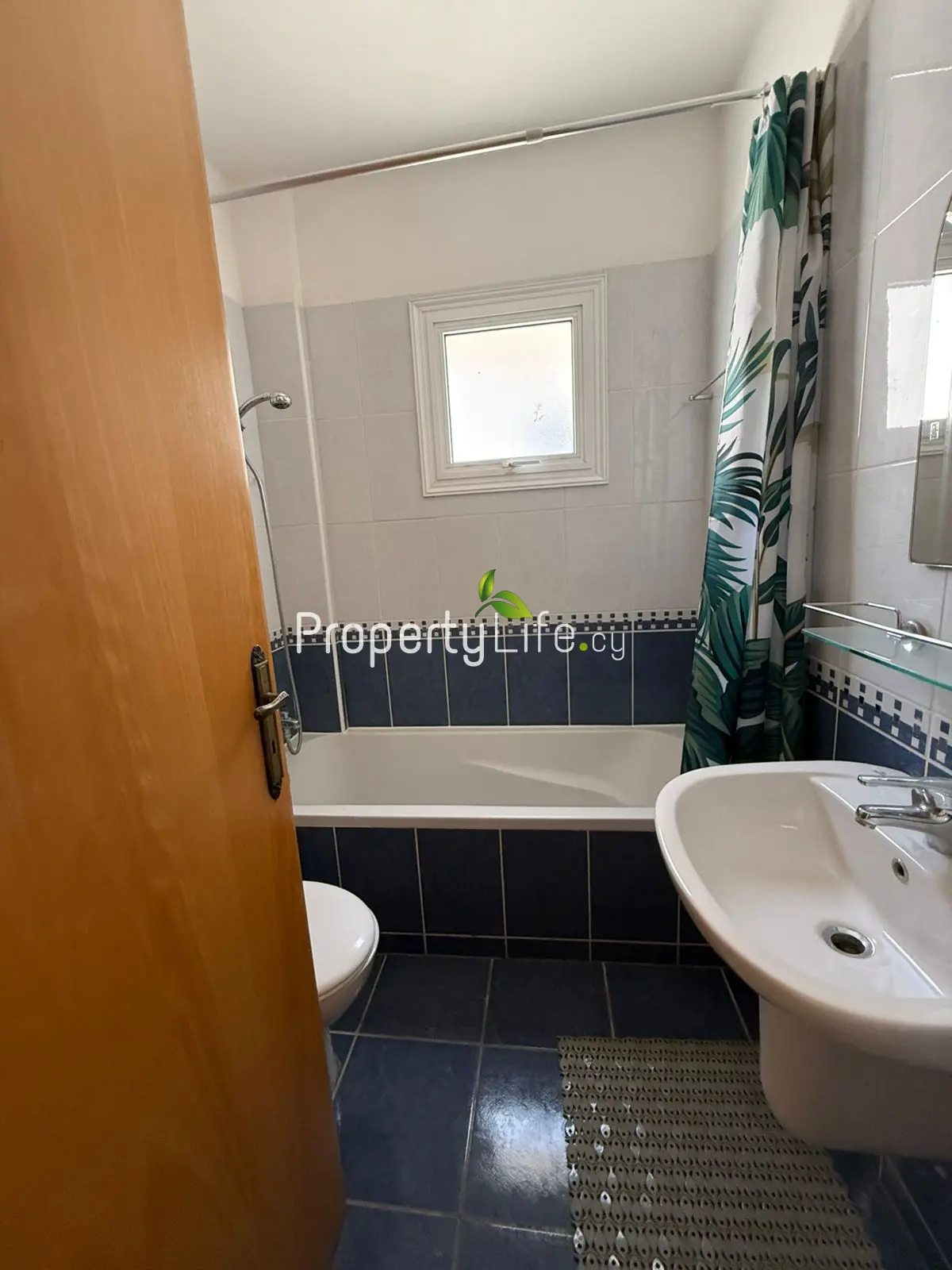 MACKENZIE 3 BEDROOM APARTMENT