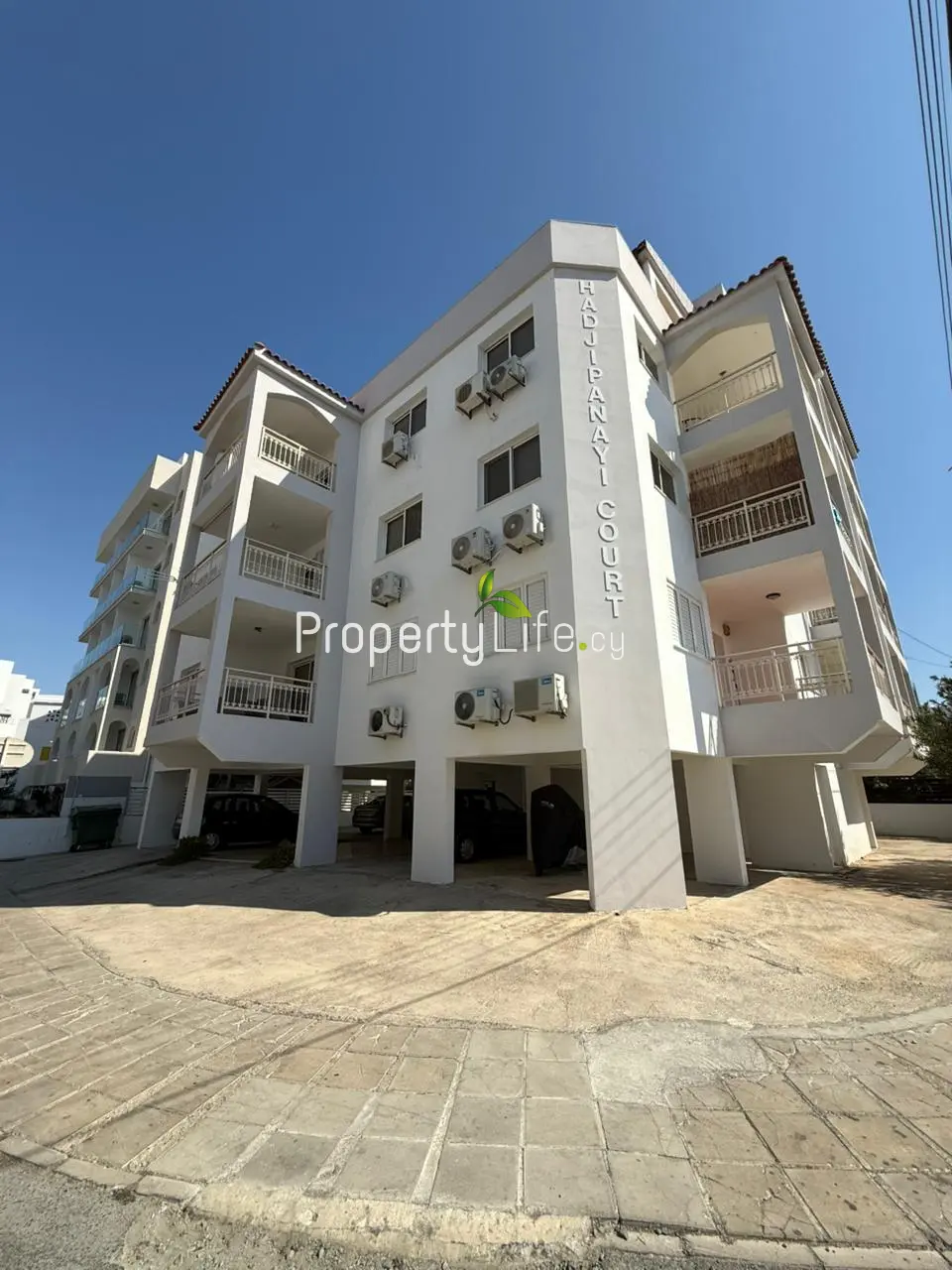 MACKENZIE 3 BEDROOM APARTMENT