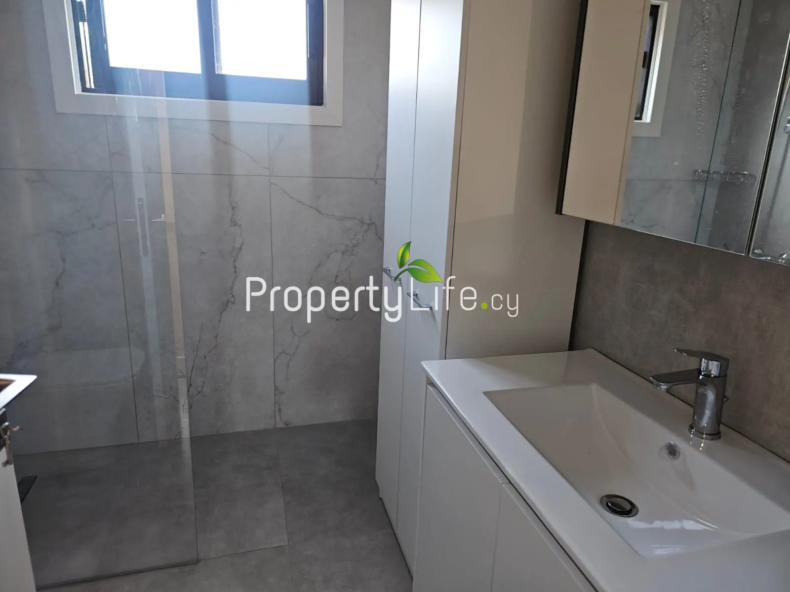 2 BEDROOM FOR RENT NEAR ST. LAZARUS LARNACA