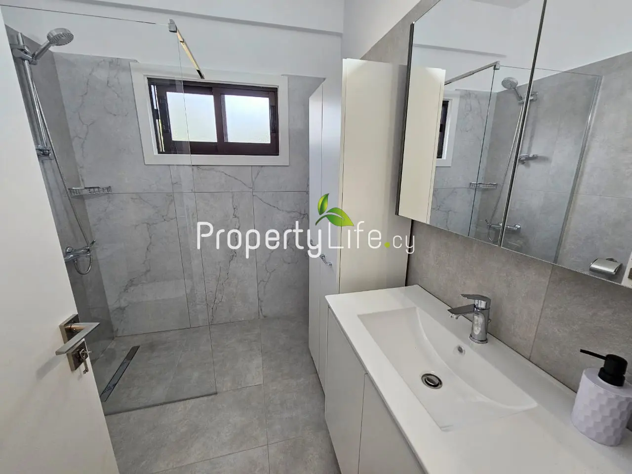 2 BEDROOM FOR RENT NEAR ST. LAZARUS LARNACA