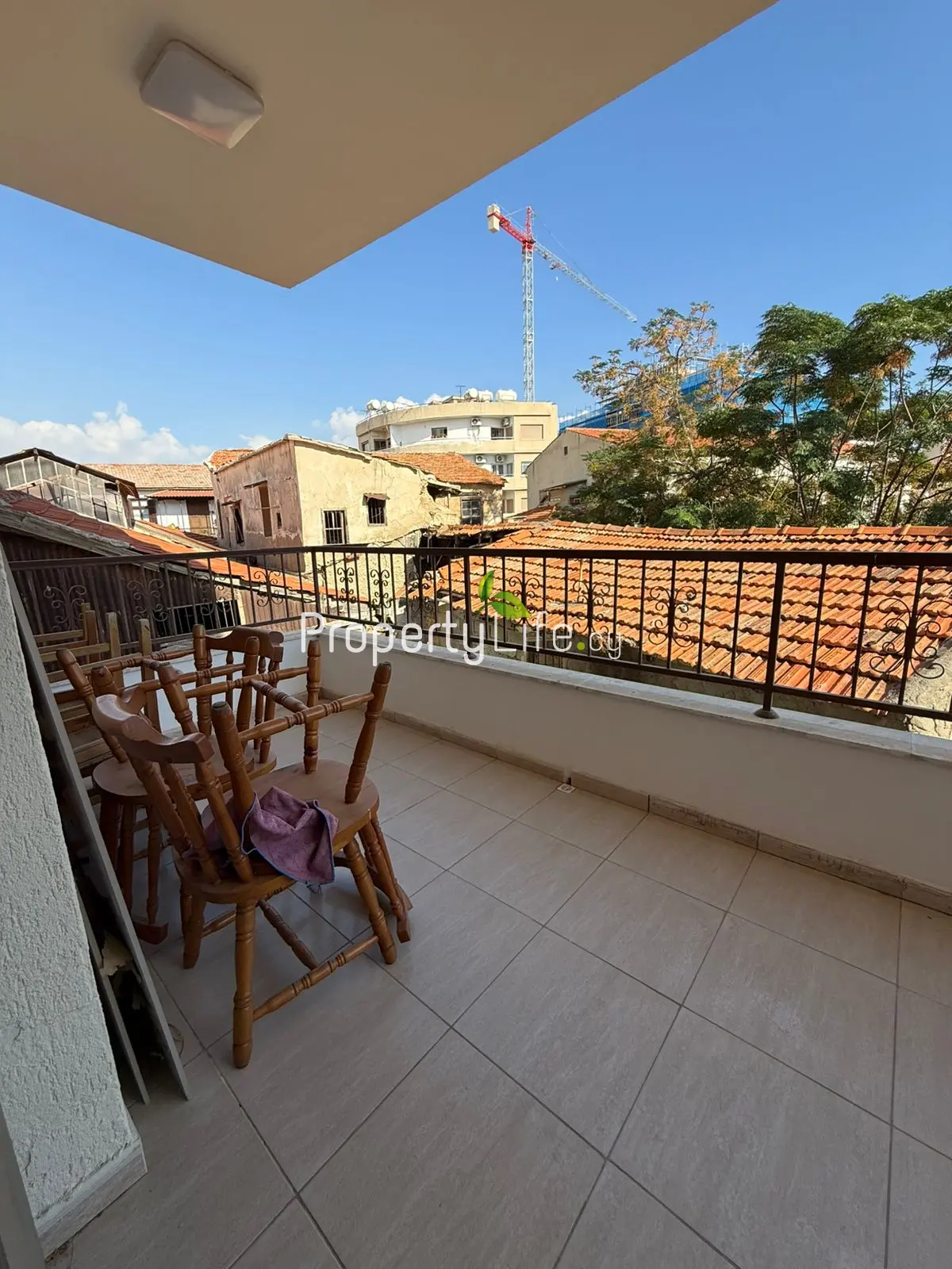 SAINT LAZARUS LOCATED THIS 2 BEDROOM BEAUTIFUL APARTMENT