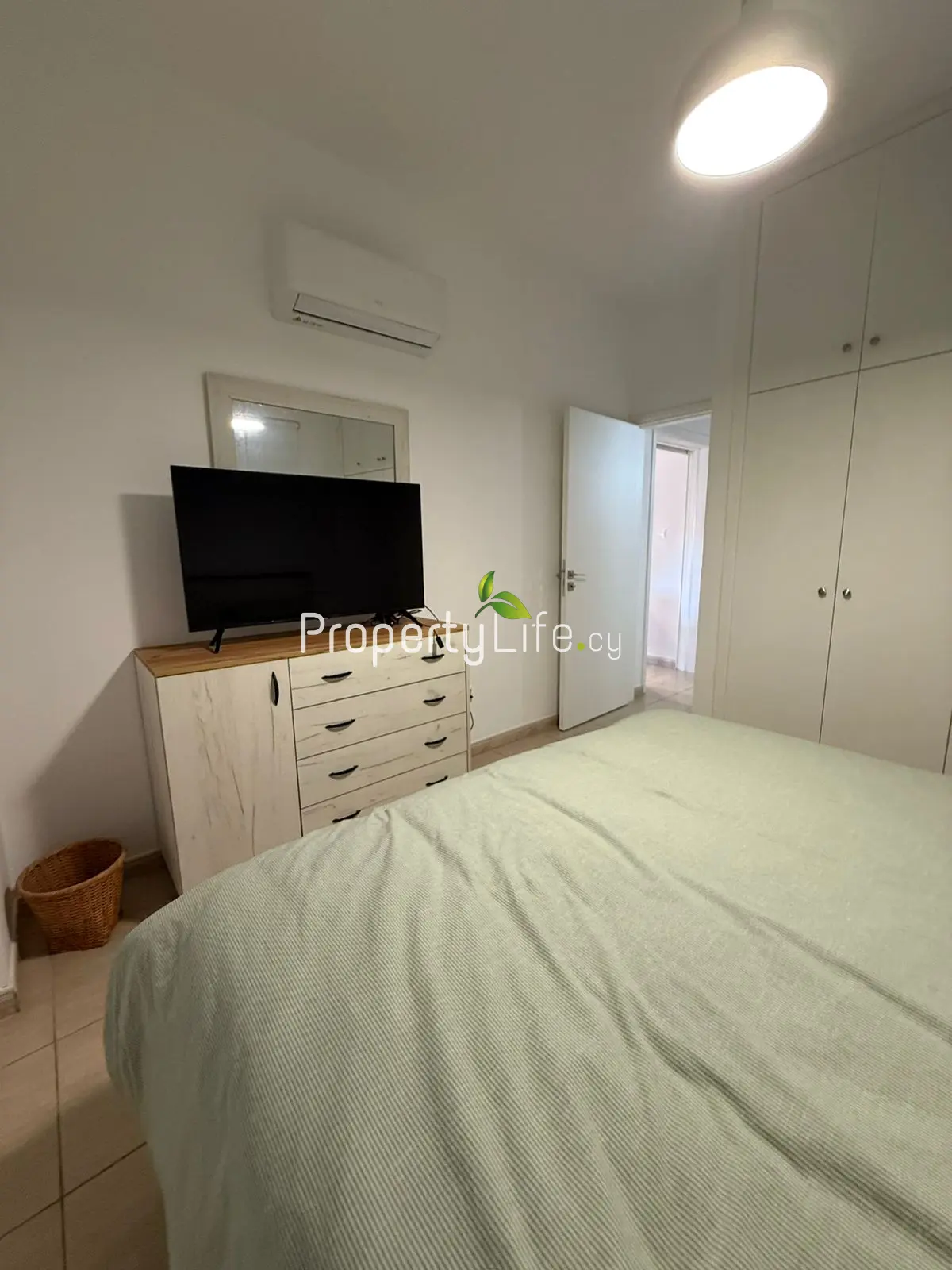 SAINT LAZARUS LOCATED THIS 2 BEDROOM BEAUTIFUL APARTMENT