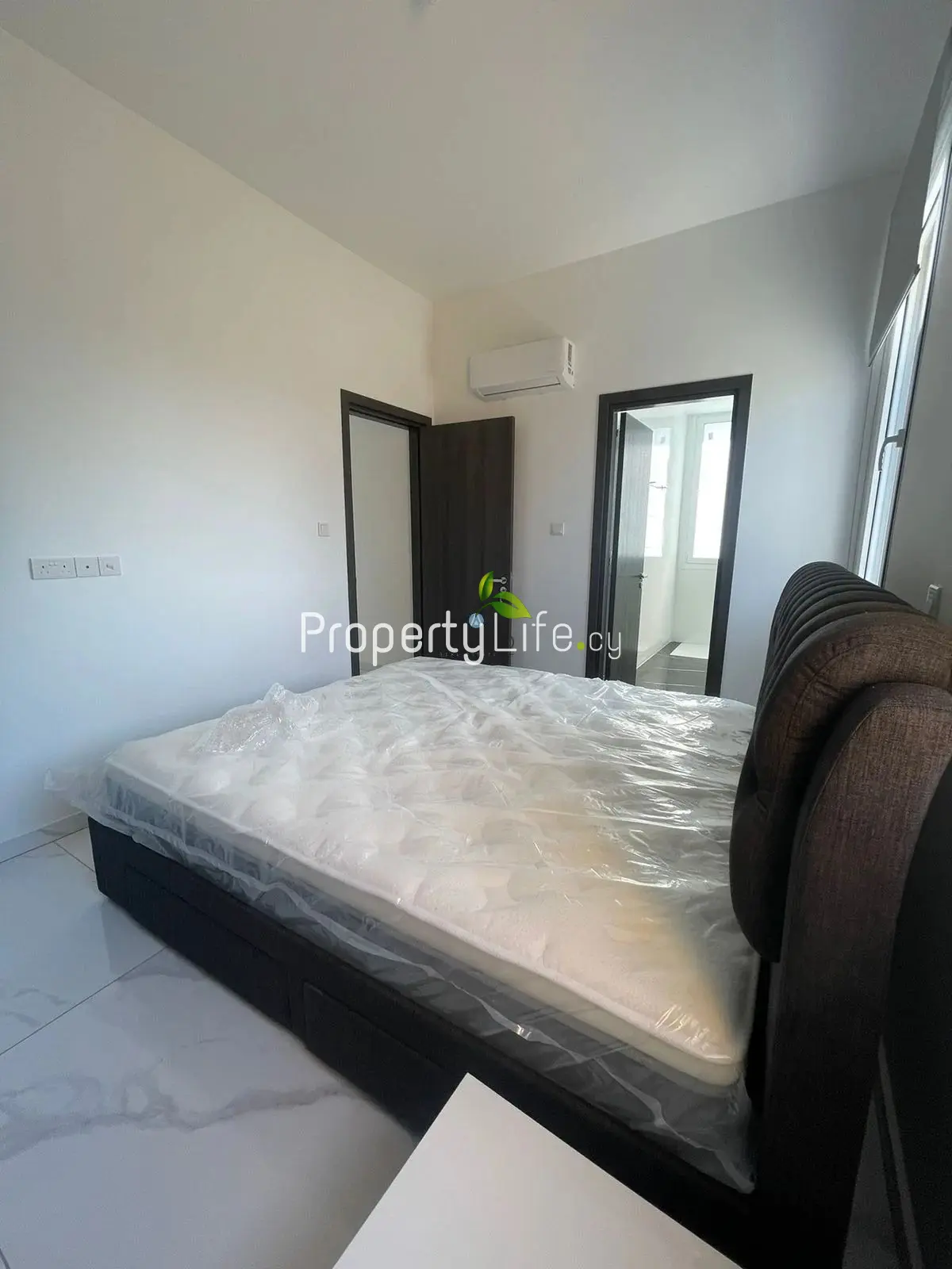 PENTHOUSE WITH ROOF GARDEN IN A MODERN 2 BEDROOM IN LIVADIA