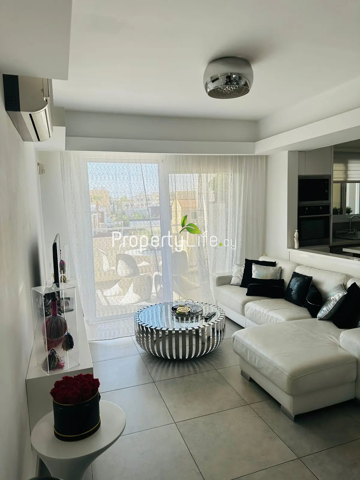 LUXURY 2 BEDROOM APARTMENT NEAR LARNACA PORT