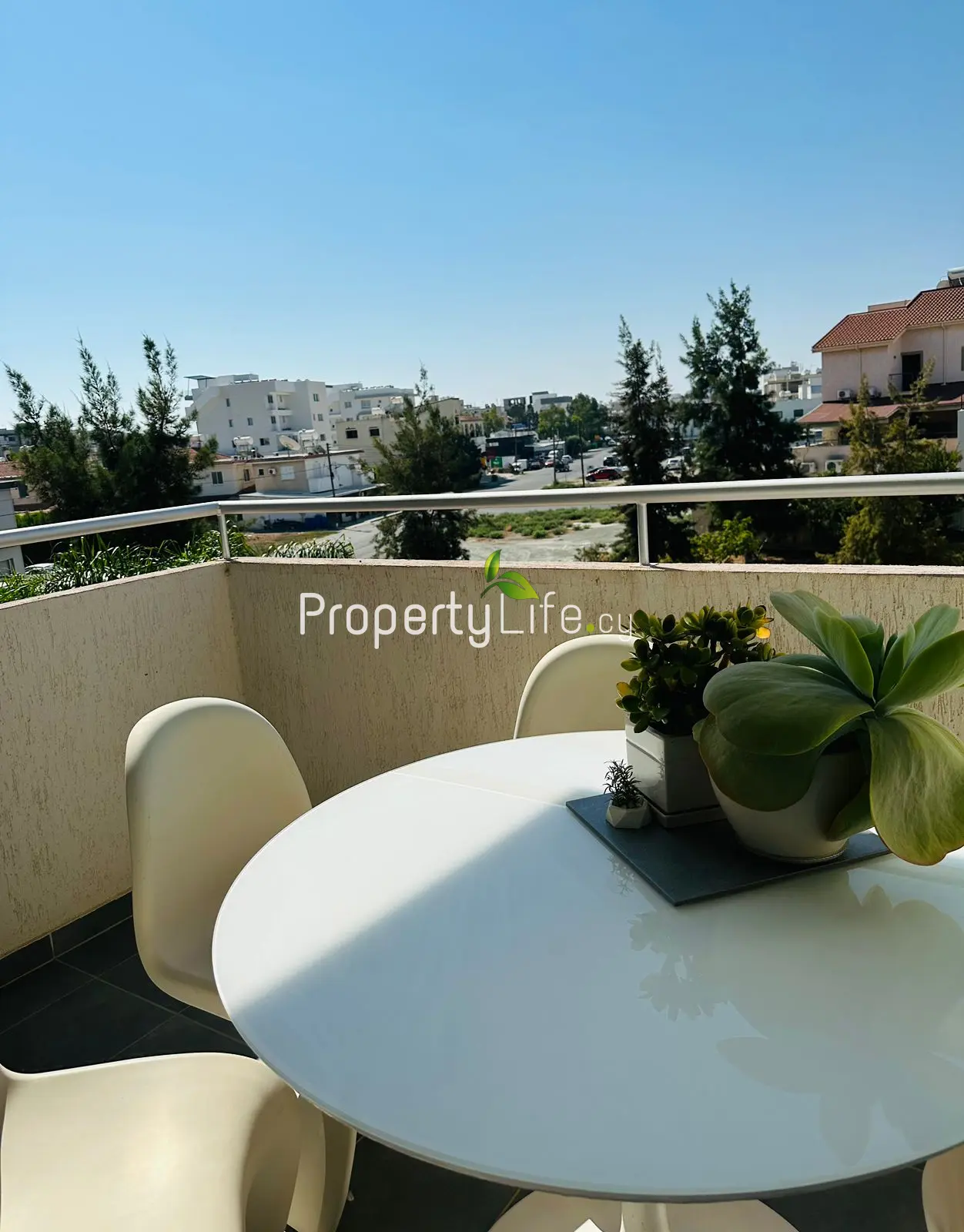 LUXURY 2 BEDROOM APARTMENT NEAR LARNACA PORT