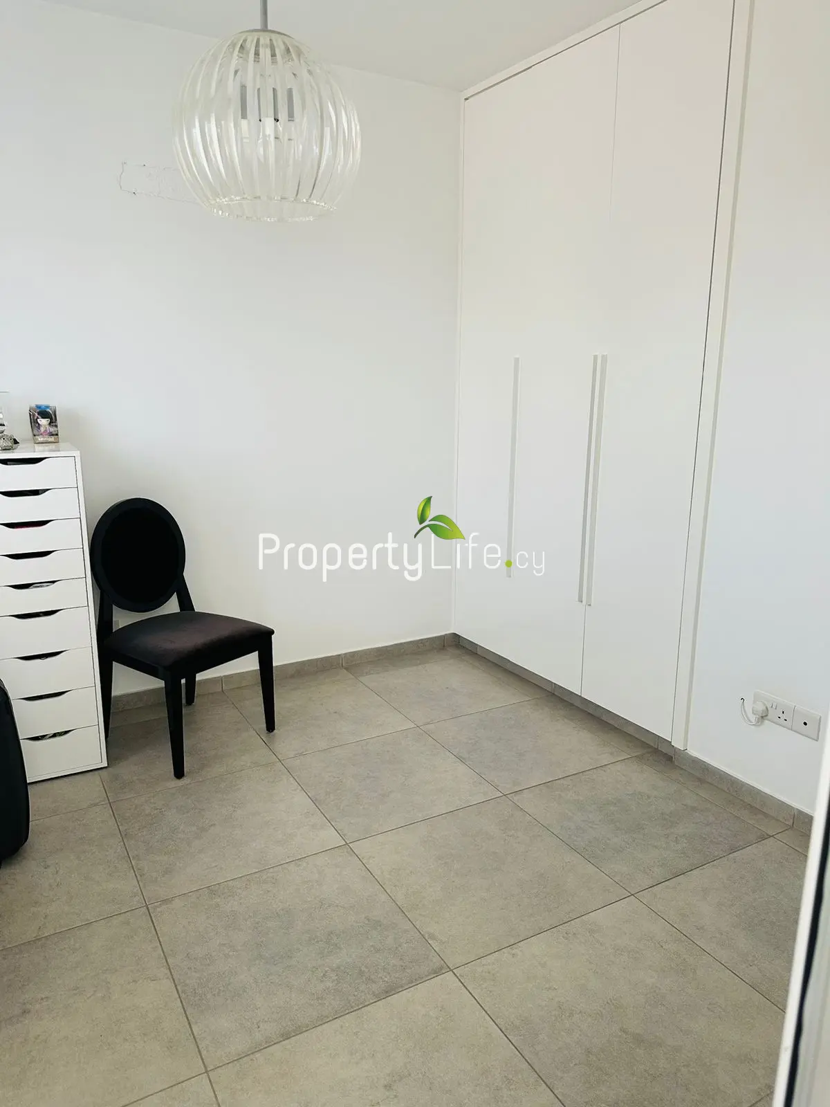 LUXURY 2 BEDROOM APARTMENT NEAR LARNACA PORT