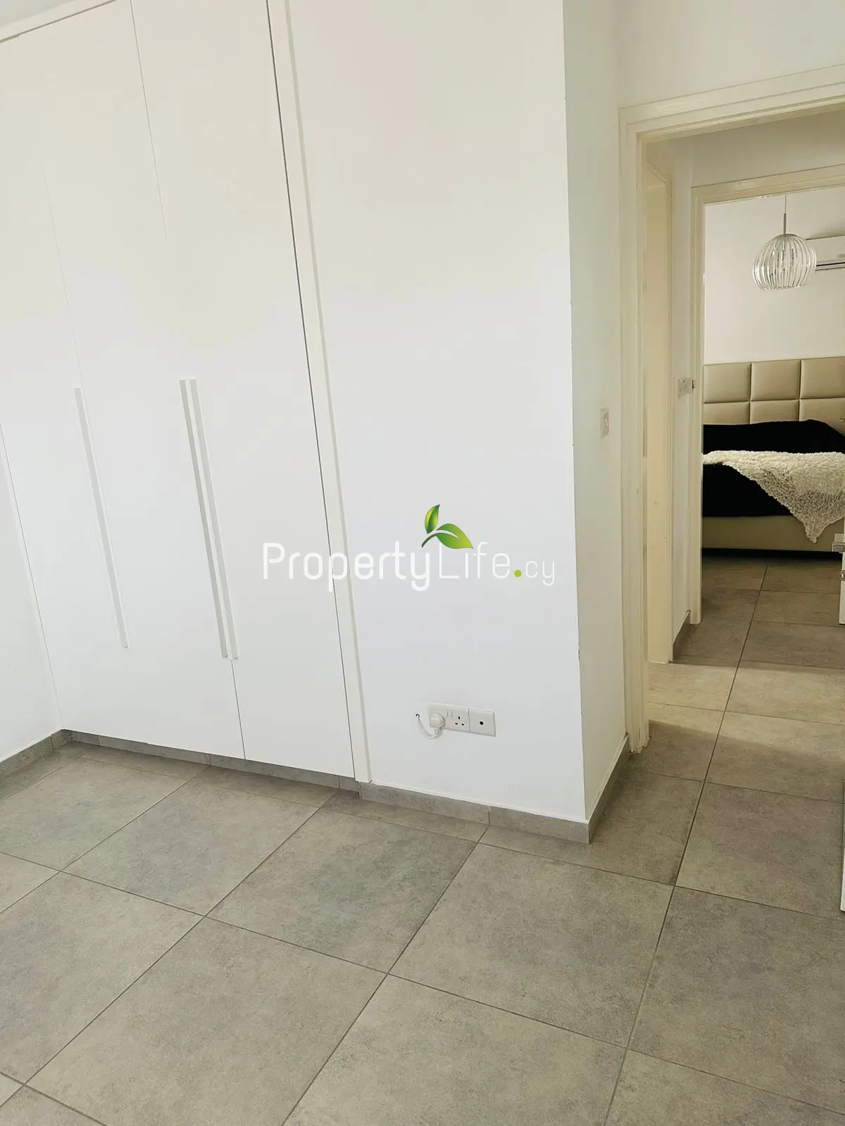 LUXURY 2 BEDROOM APARTMENT NEAR LARNACA PORT