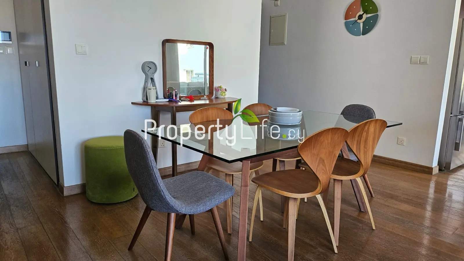MODERN 2 BEDROOM APARTMENT IN MAKARIOU AVENUE LARNACA