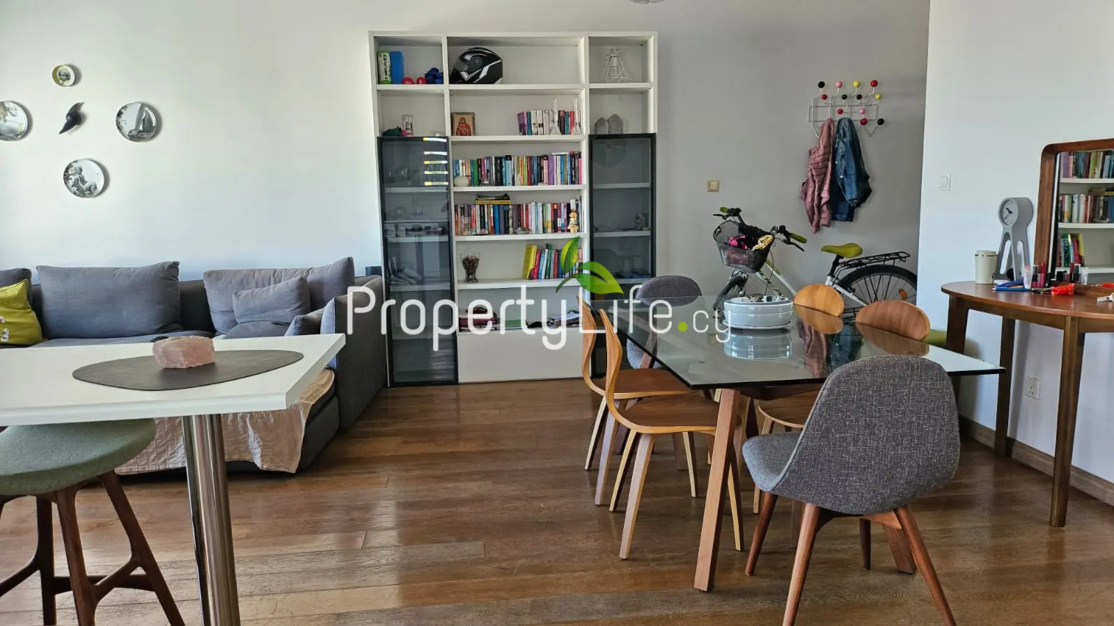 MODERN 2 BEDROOM APARTMENT IN MAKARIOU AVENUE LARNACA