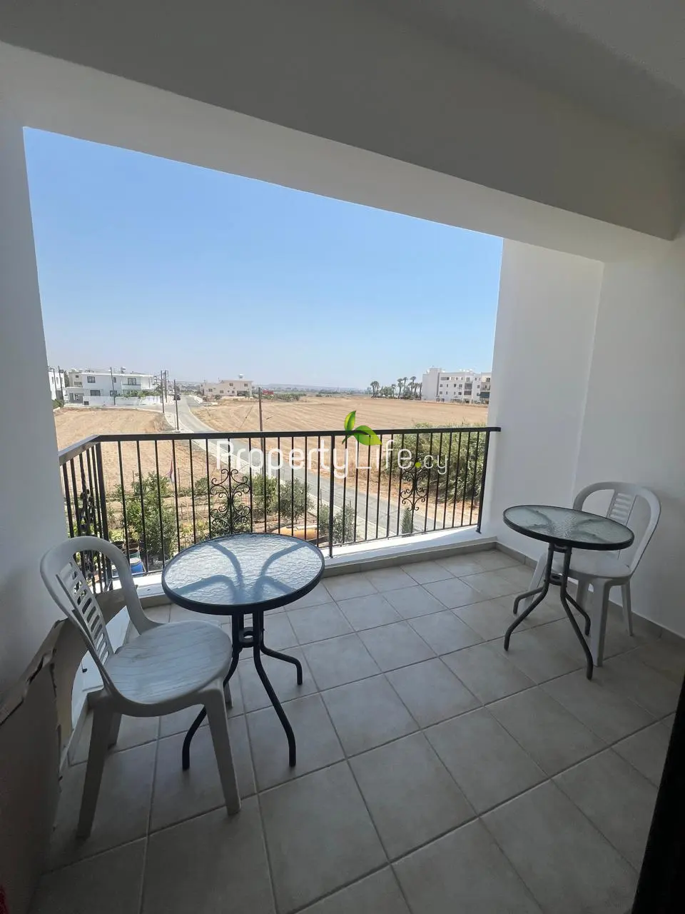 ASTONISHING 1 BEDROOM APARTMENT LIVADIA FOR RENT