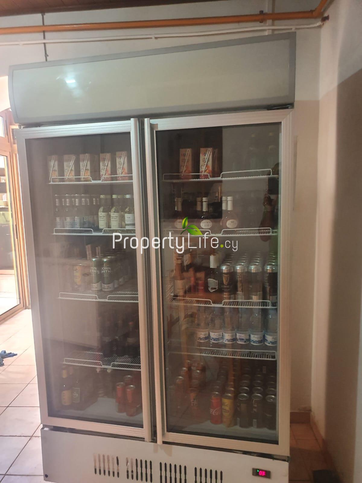 FULLY LICENSED PUB / RESTAURANT + DEVELOPMENT PLOT FOR SALE