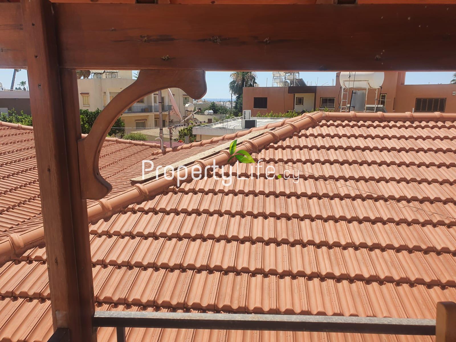 FULLY LICENSED PUB / RESTAURANT + DEVELOPMENT PLOT FOR SALE