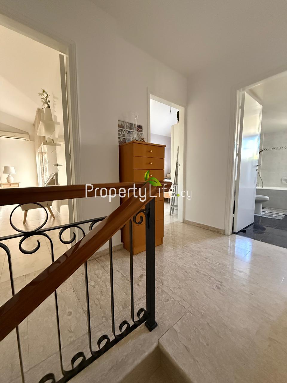 AGIOS FANOURIOS ARADIPPOU DETACHED CORNER HOUSE FOR SALE