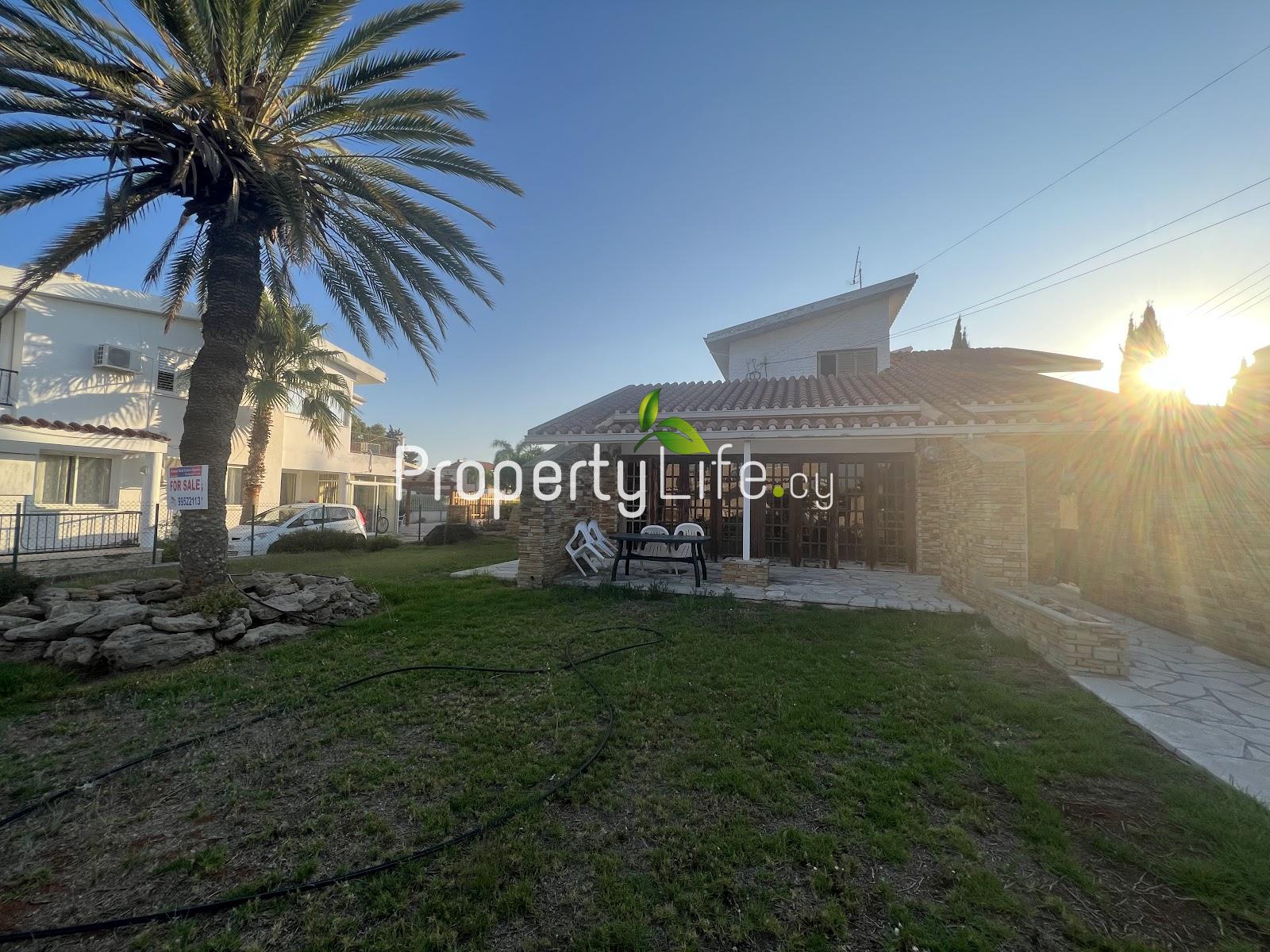 GOLDEN BAY VILLA FOR SALE