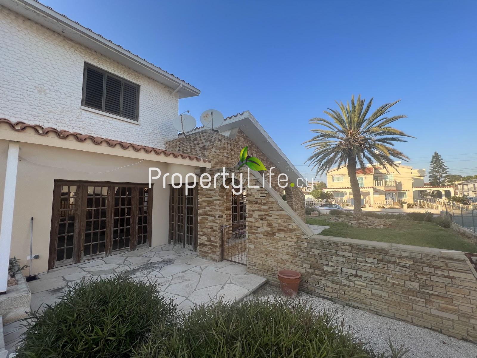 GOLDEN BAY VILLA FOR SALE