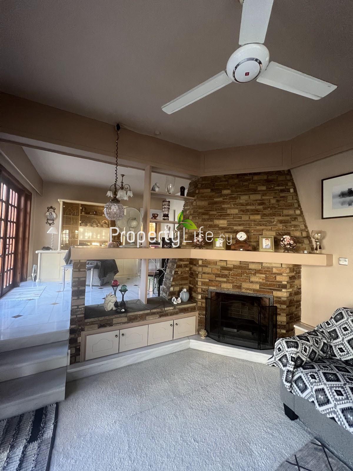 GOLDEN BAY VILLA FOR SALE