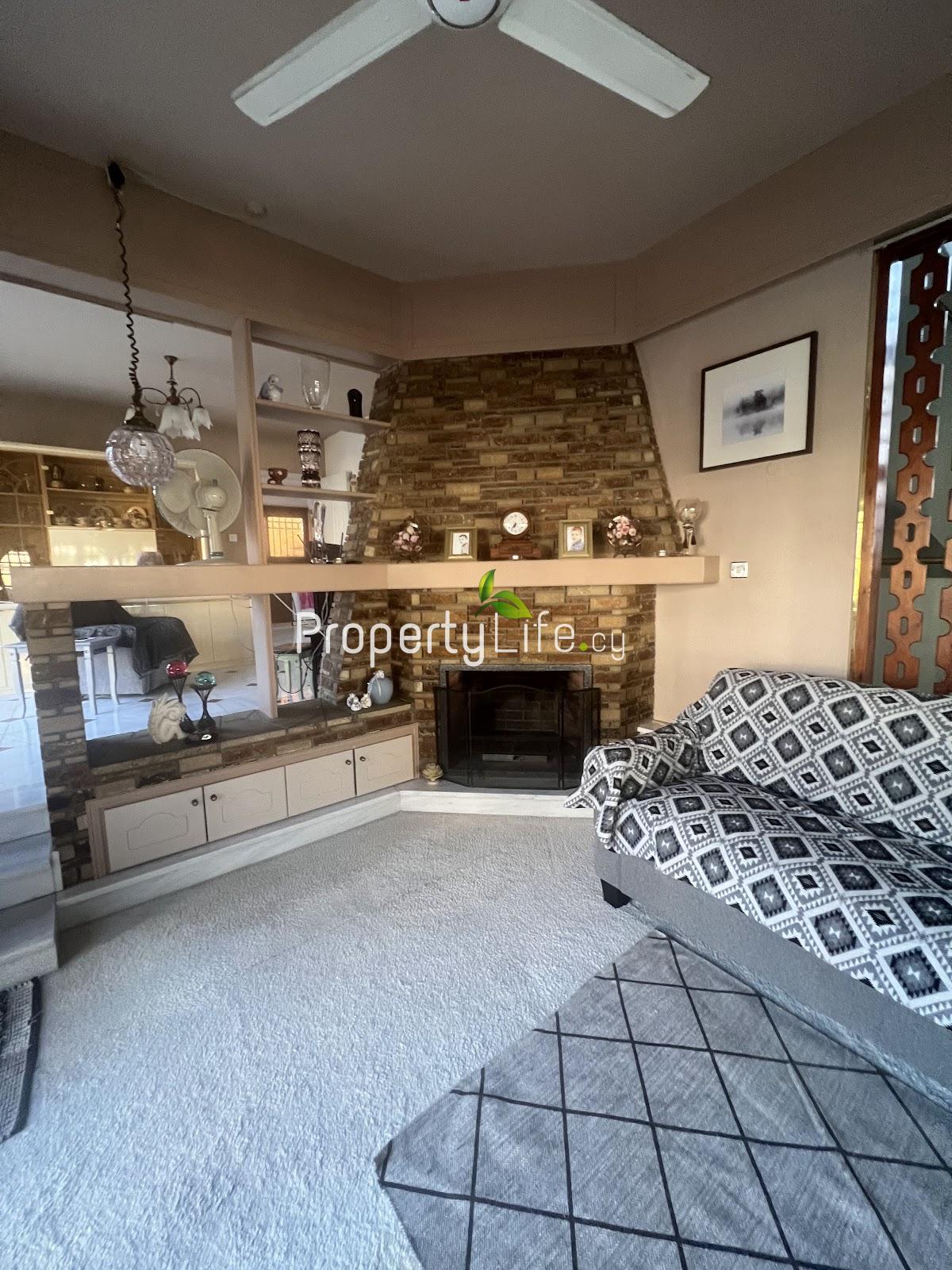 GOLDEN BAY VILLA FOR SALE