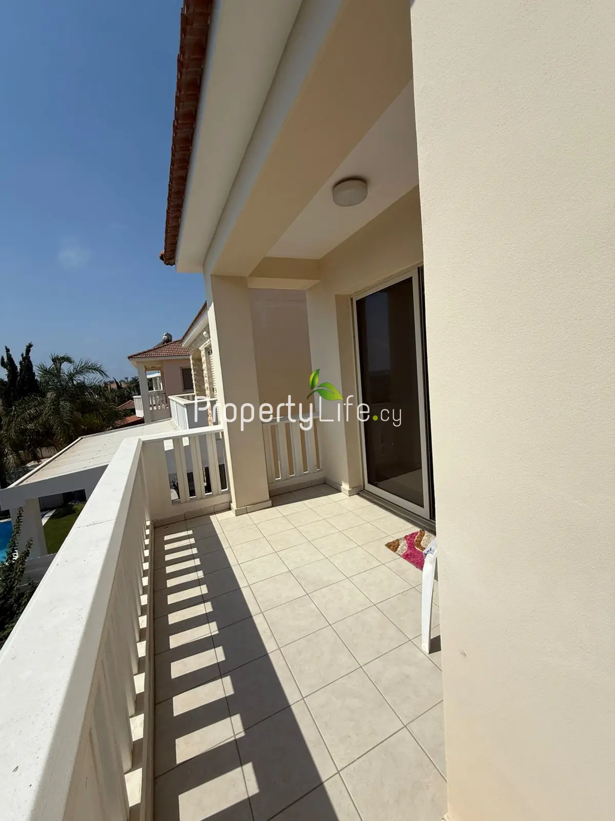 BEACH HOUSE WITH 3 BEDROOMS IN PERVOLIA