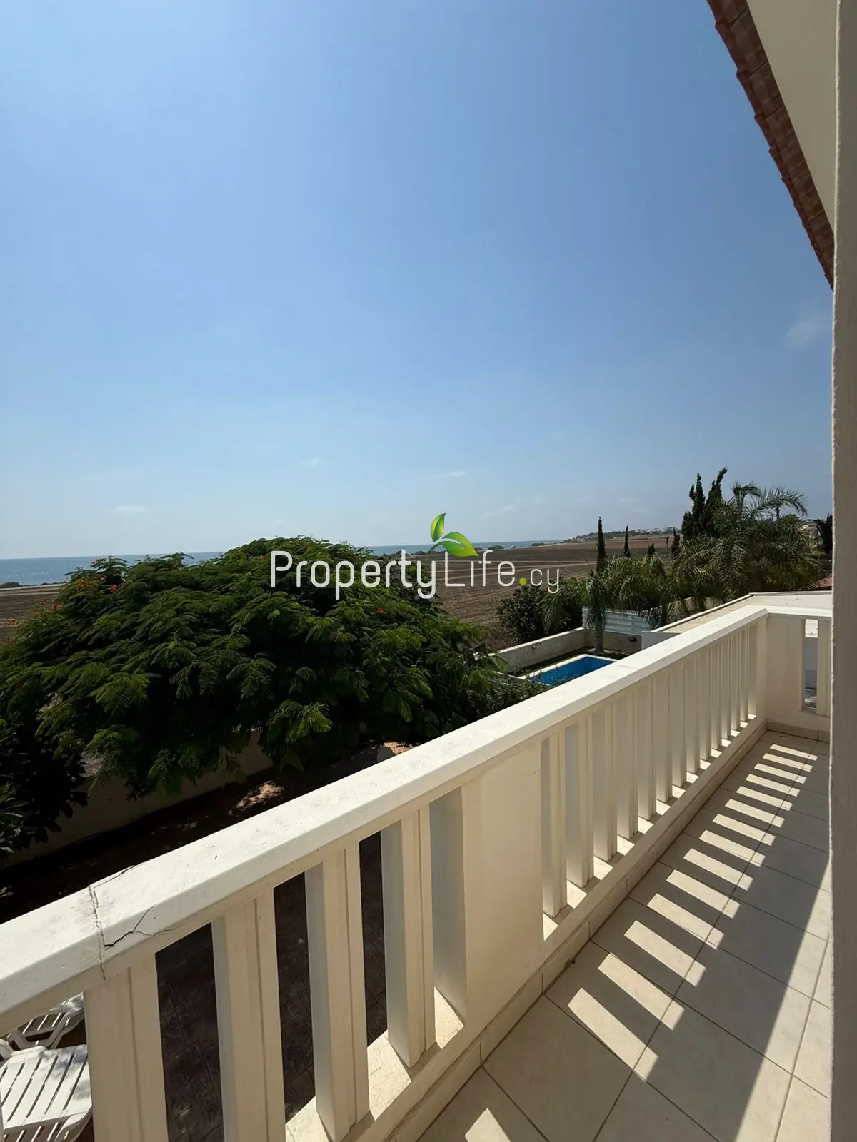 BEACH HOUSE WITH 3 BEDROOMS IN PERVOLIA