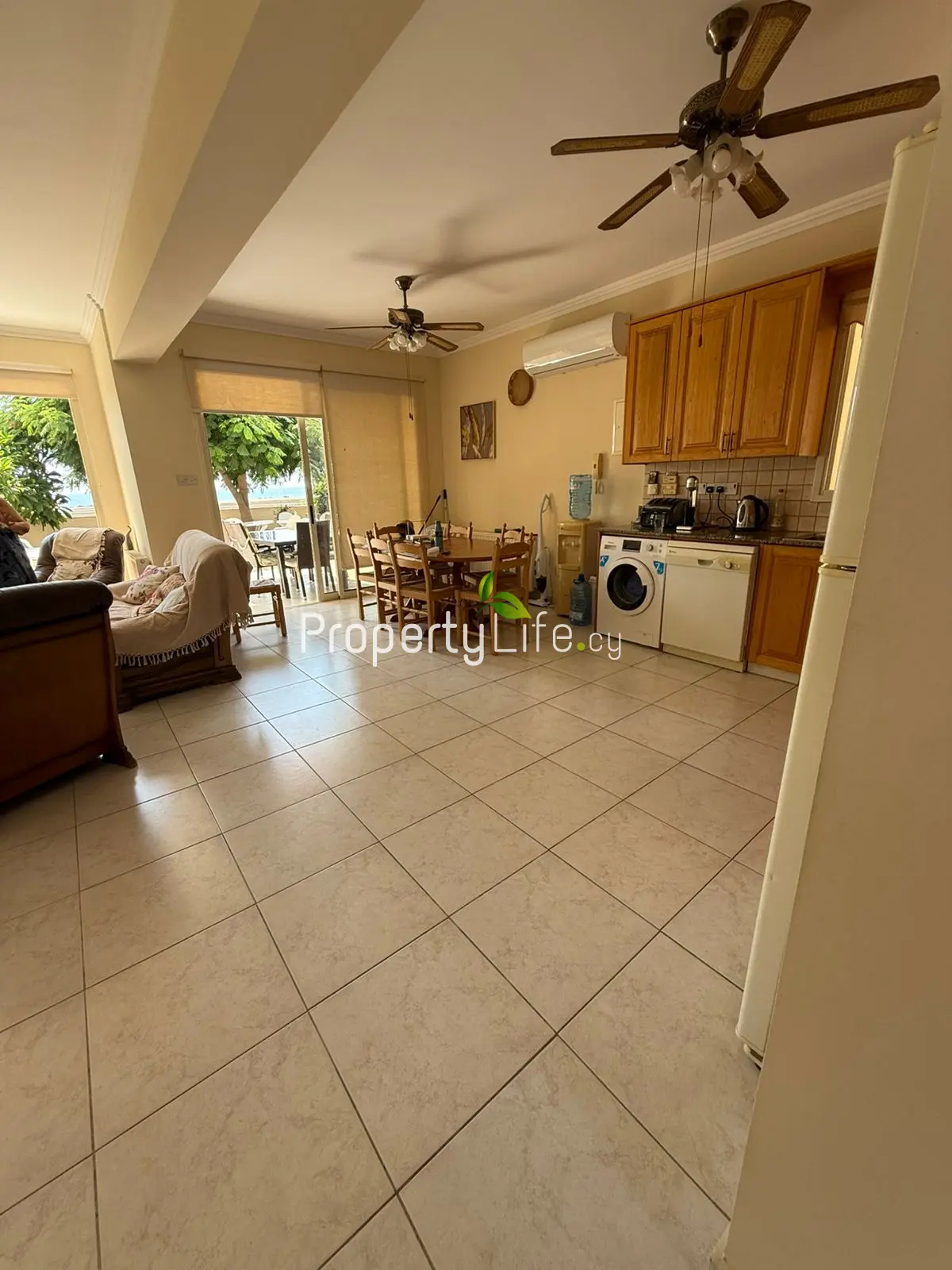 BEACH HOUSE WITH 3 BEDROOMS IN PERVOLIA