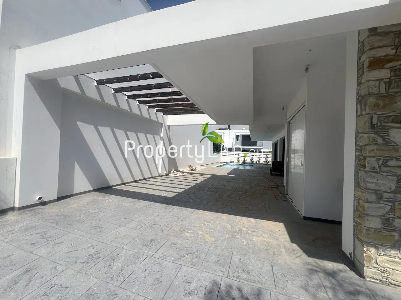 MESOYIOS PARK VILLAS LIVADIA TOURISTIC AREA AT PRIVATE COMPLEX